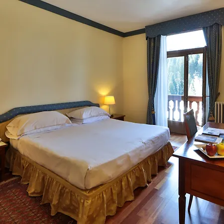 Th | Golf Hotel