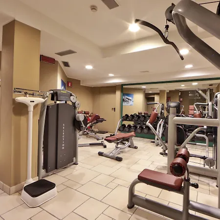 Th | Golf Hotel