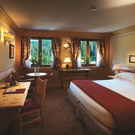 Th | Golf Hotel